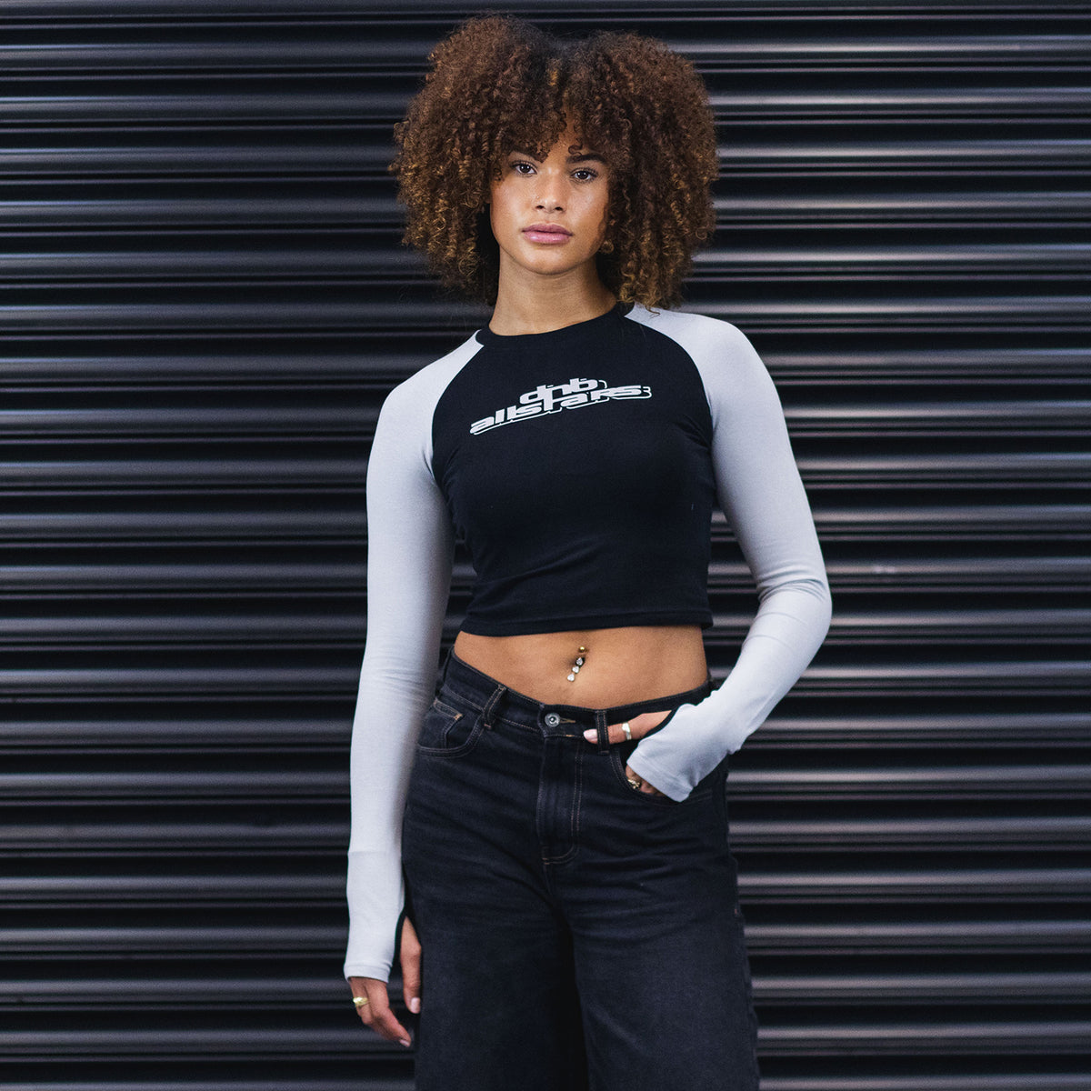 Long-Sleeve Crop Top – Black