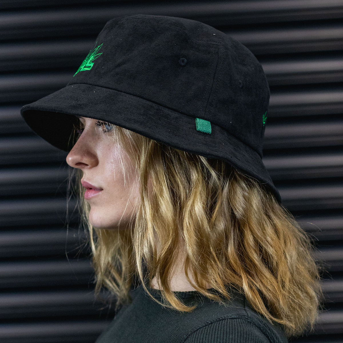 Suede Bucket Hat – Amsterdam