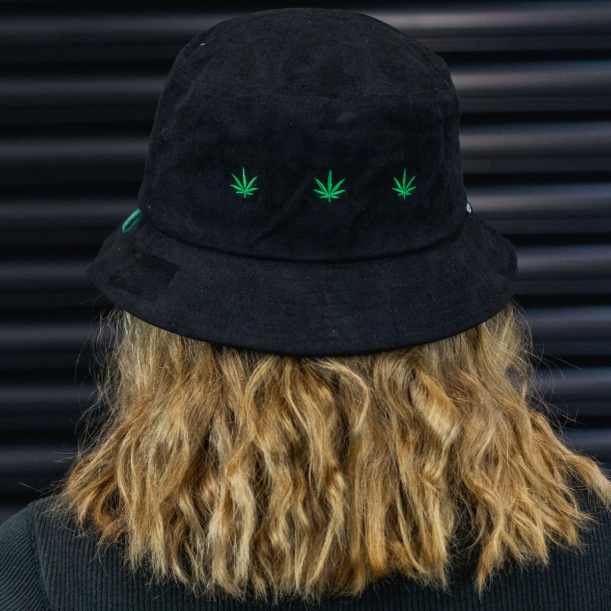 Suede Bucket Hat – Amsterdam