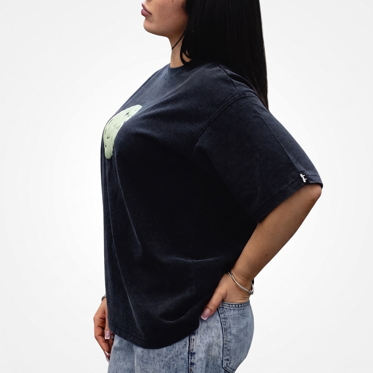 Rounded Logo T-Shirt – Acid Wash Black – DnB Allstars