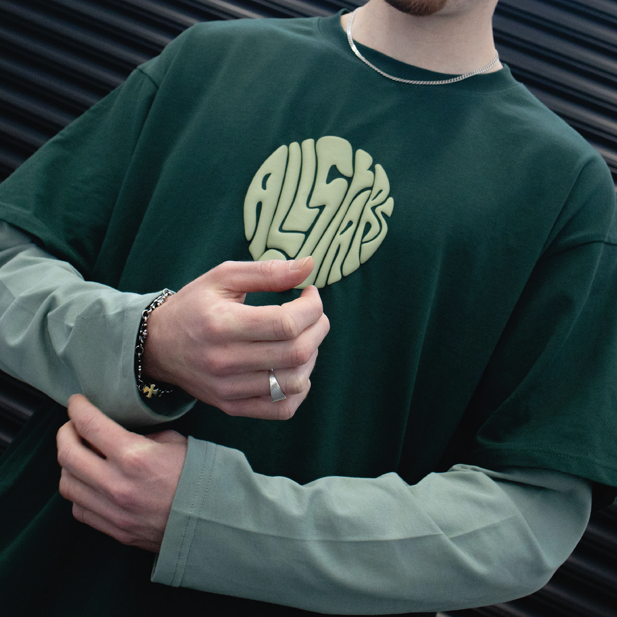 Rounded Logo Long-Sleeve T-Shirt – Two-Tone Khaki